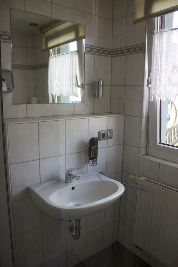 Pension Goldene Mitte Gross-Zimmern Luaran gambar
